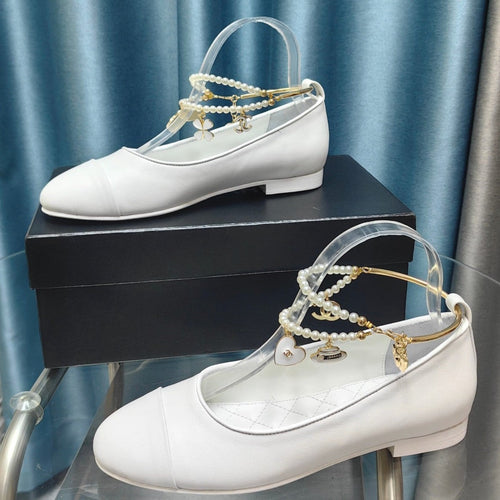 MARY JANE WITH PEARL STRAP IN WHITE LAMBSKIN