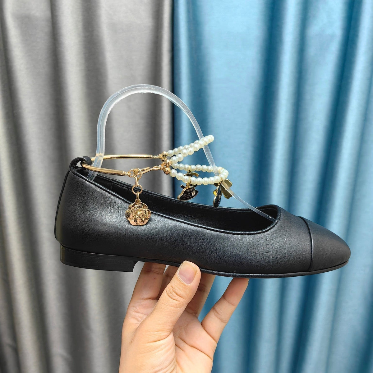 MARY JANE WITH PEARL STRAP IN BLACK LAMBSKIN