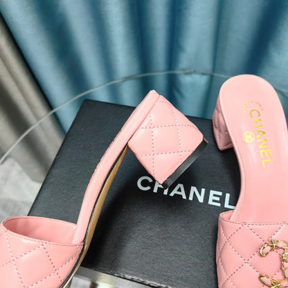MULE SLIDE SANDAL IN LIGHT PINK LAMBSKIN