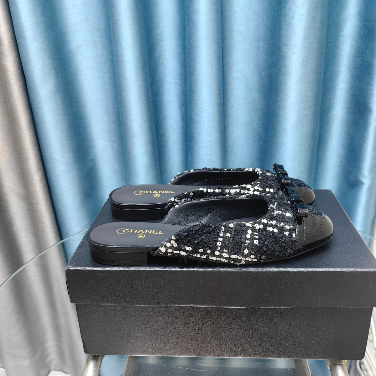 MULE IN BLACK TWEED AND LAMBSKIN
