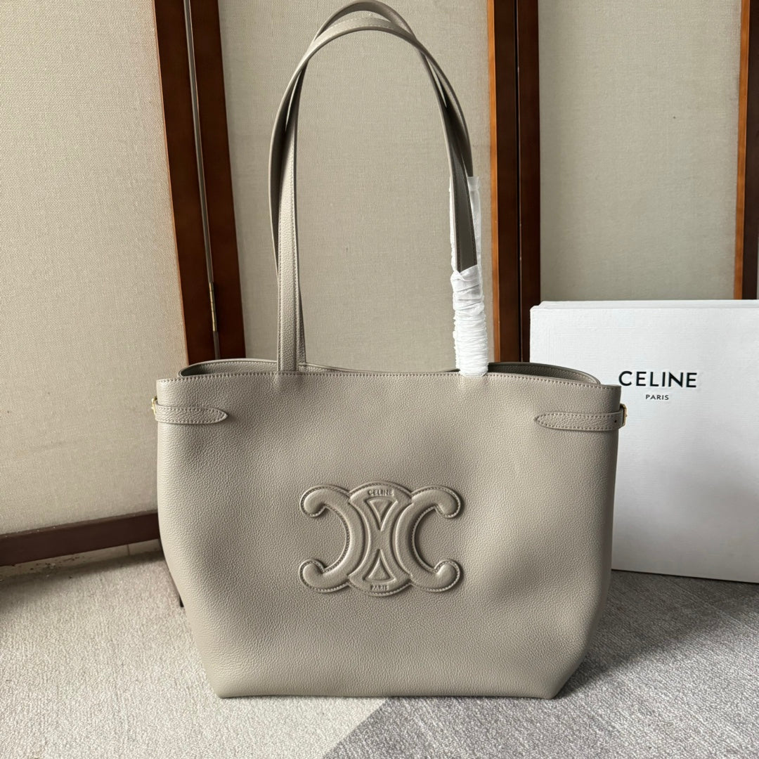 MEDIUM CABAS ANAÏS CUIR TRIOMPHE 54 IN NOMAD GRAINED CALFSKIN