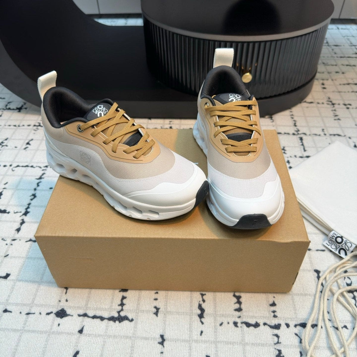 LW CLOUDTILT 2.0 SNEAKER TAN AND WHITE POLYESTER