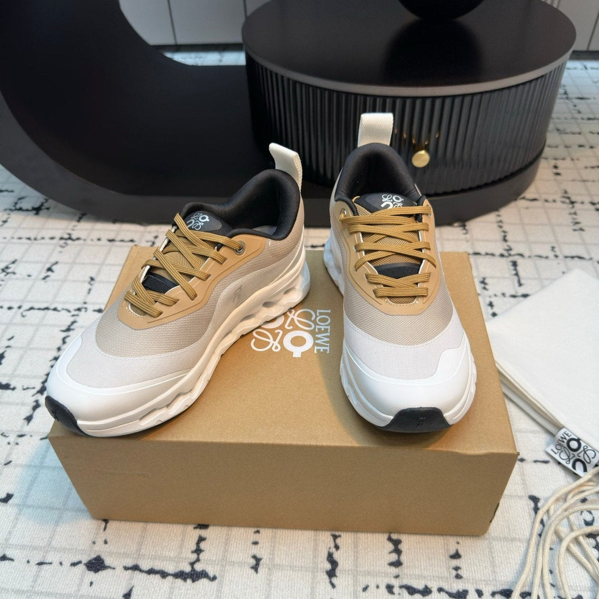LW CLOUDTILT 2.0 SNEAKER TAN AND WHITE POLYESTER