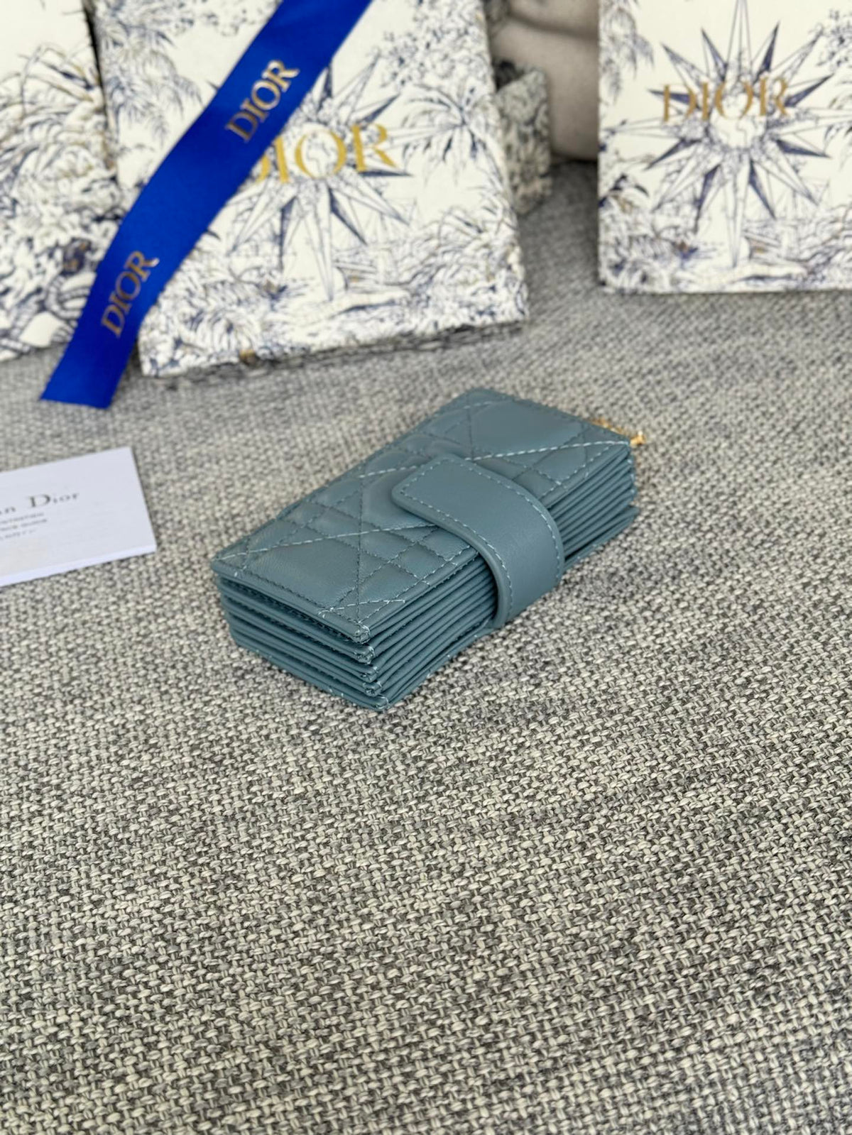 LADY JASMINE CARD HOLDER 10 IN SLATE GREY QUILTED PATENT CALFSKIN
