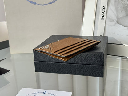 CARD HOLDER 10 IN COFFEE BROWN SAFFIANO LEATHER