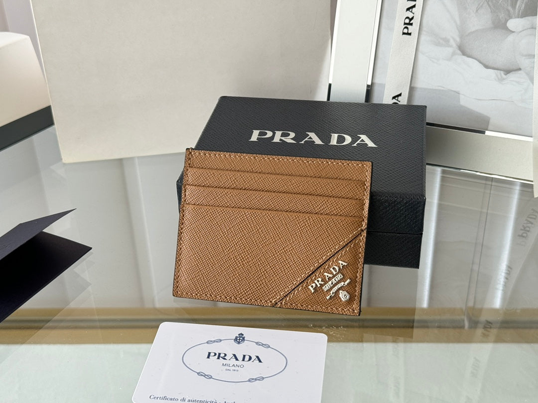 CARD HOLDER 10 IN COFFEE BROWN SAFFIANO LEATHER