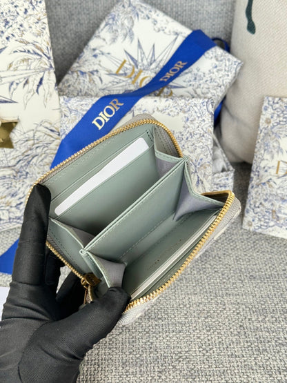 MONTAIGNE VOYAGEUR COIN PURSE 12 IN GREY MONOGRAM OBLIQUE JACQUARD