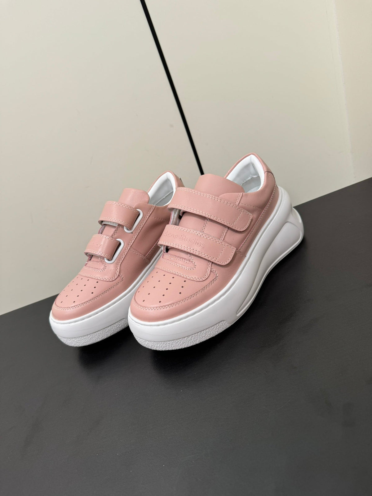 ACNE STUDIO SNEAKER IN SALMON PINK LAMBSKIN