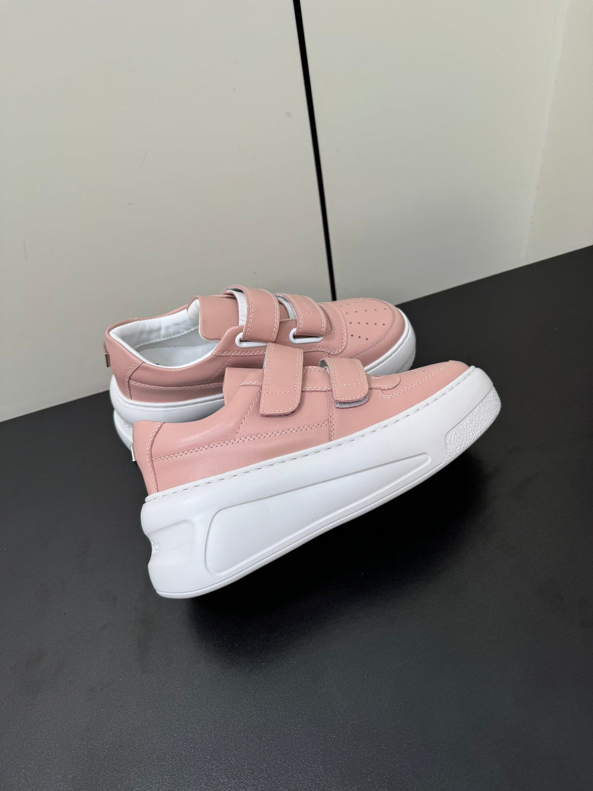 ACNE STUDIO SNEAKER IN SALMON PINK LAMBSKIN
