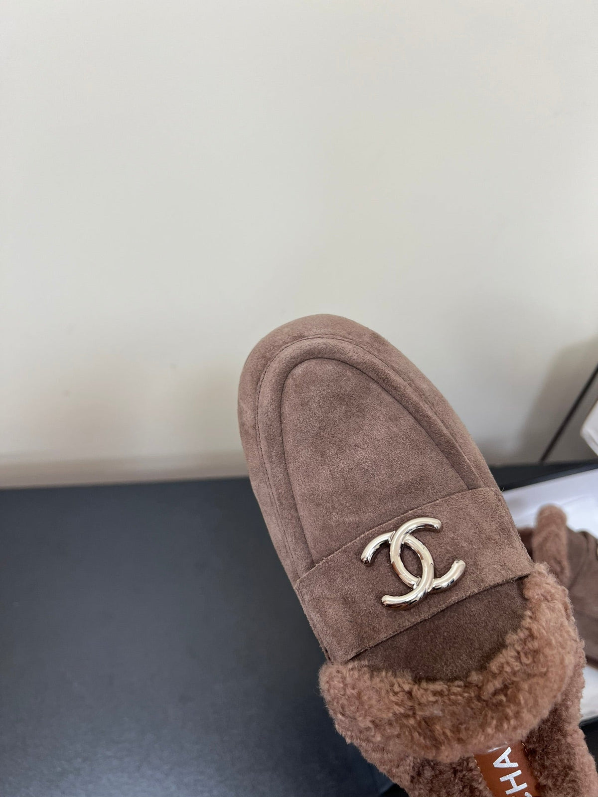 LOAFERS MULE IN MEDIUM BROWN SUEDE AND FLEECE LINING