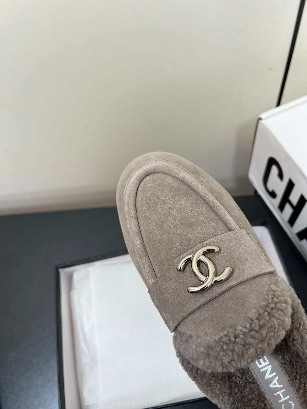 LOAFERS MULE IN DESERT BROWN SUEDE AND FLEECE LINING