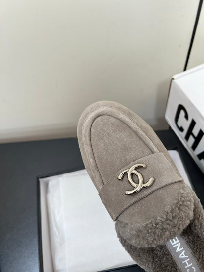 LOAFERS MULE IN DESERT BROWN SUEDE AND FLEECE LINING