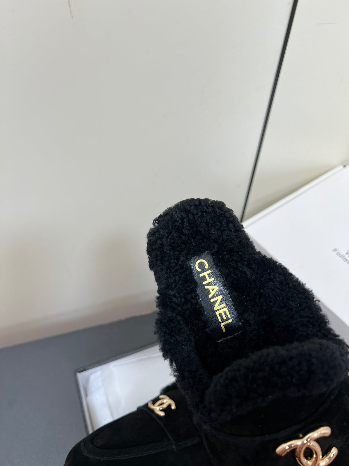 LOAFERS MULE IN BLACK SUEDE AND FLEECE LINING