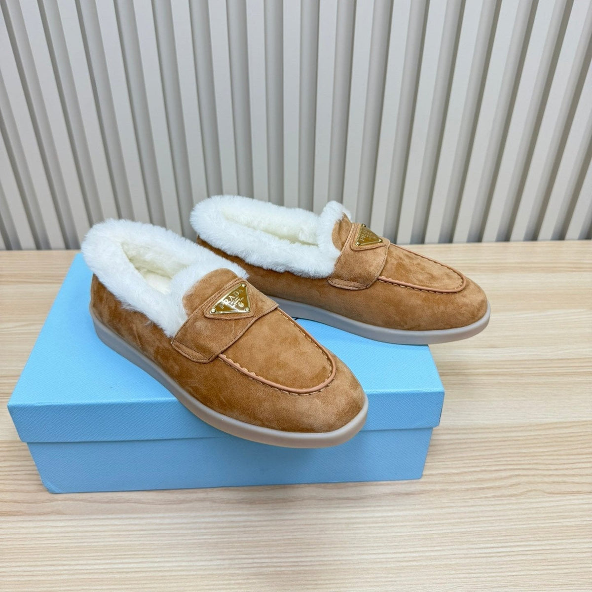 LOAFER IN CAMEL SUEDE AND FUR LINING ATTACHED TRIANGLE LOGO