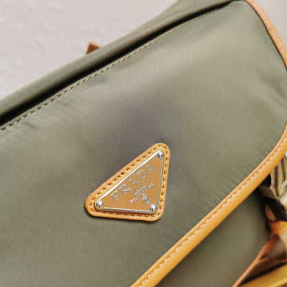 MESSENGER BAG 20 IN KHAKI GREEN RE-NYLON AND BROWN CALFSKIN TRIM