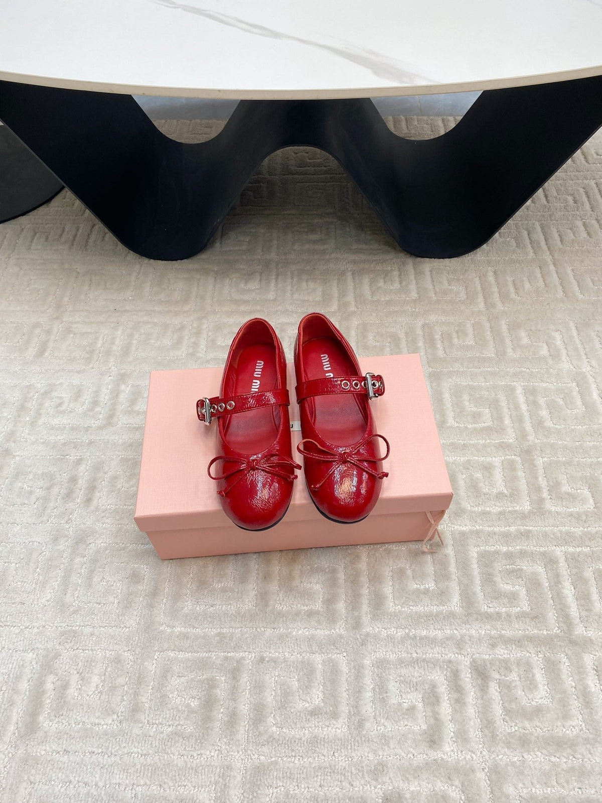 BOW MARY JANE FLAT IN RED NAPLAK LAMBSKIN