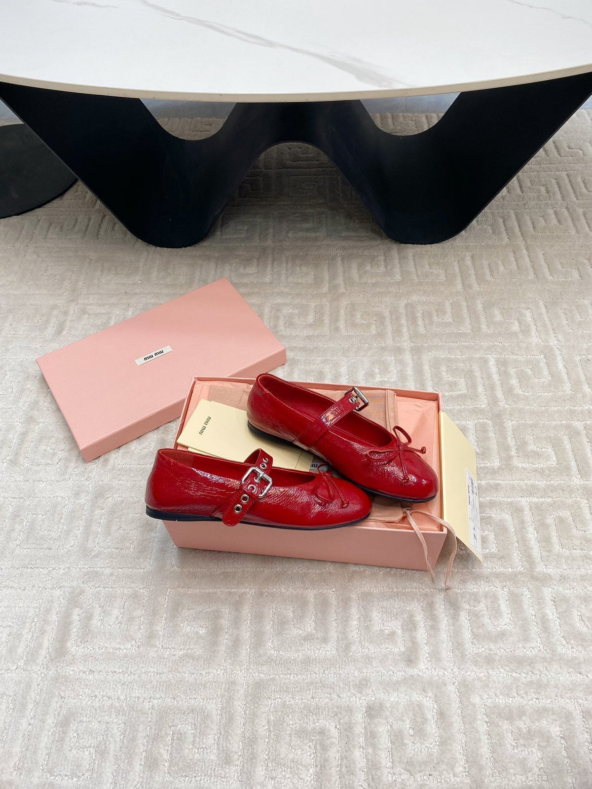 BOW MARY JANE FLAT IN RED NAPLAK LAMBSKIN