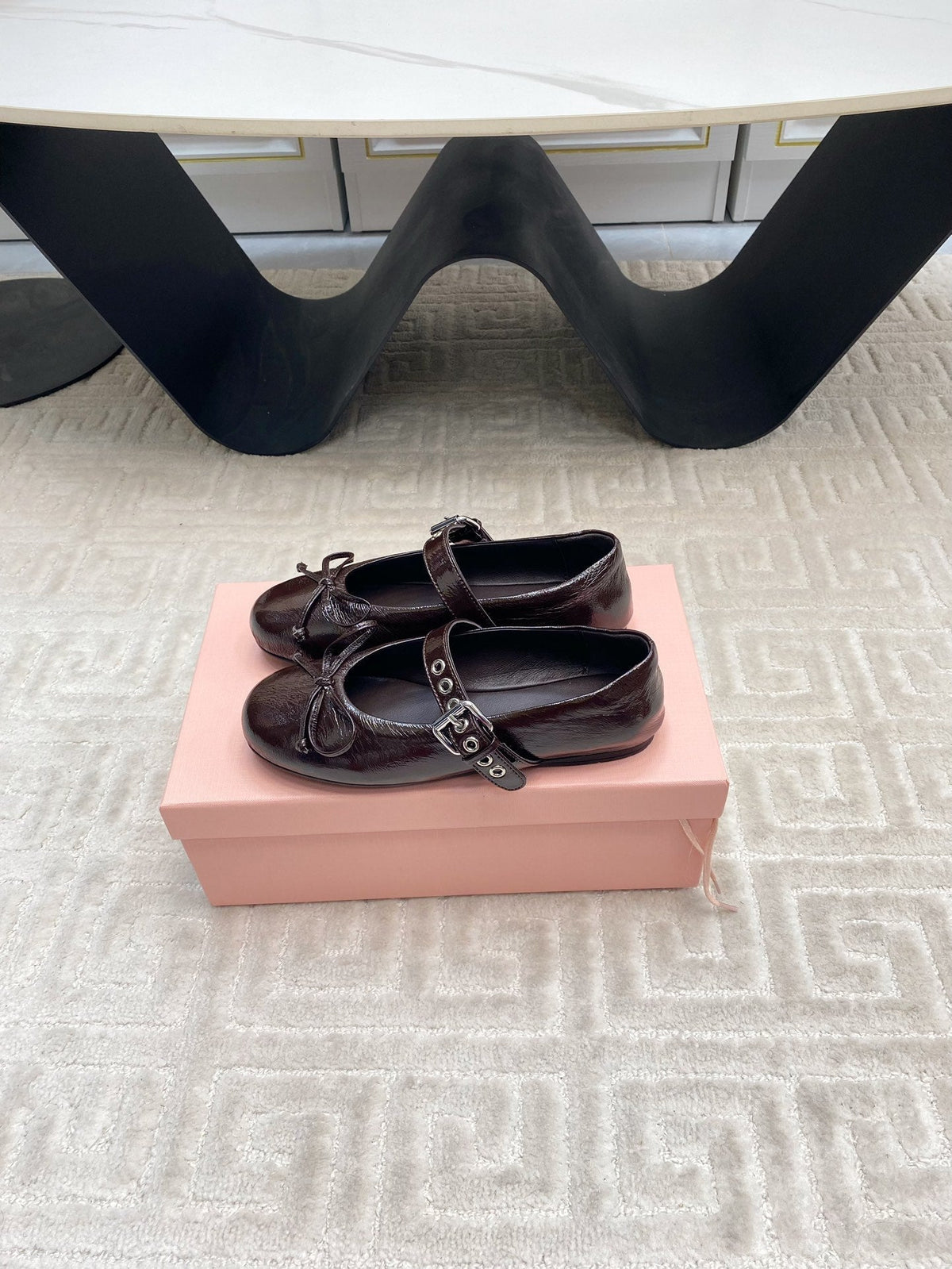 BOW MARY JANE FLAT IN ESPRESSO NAPLAK LAMBSKIN