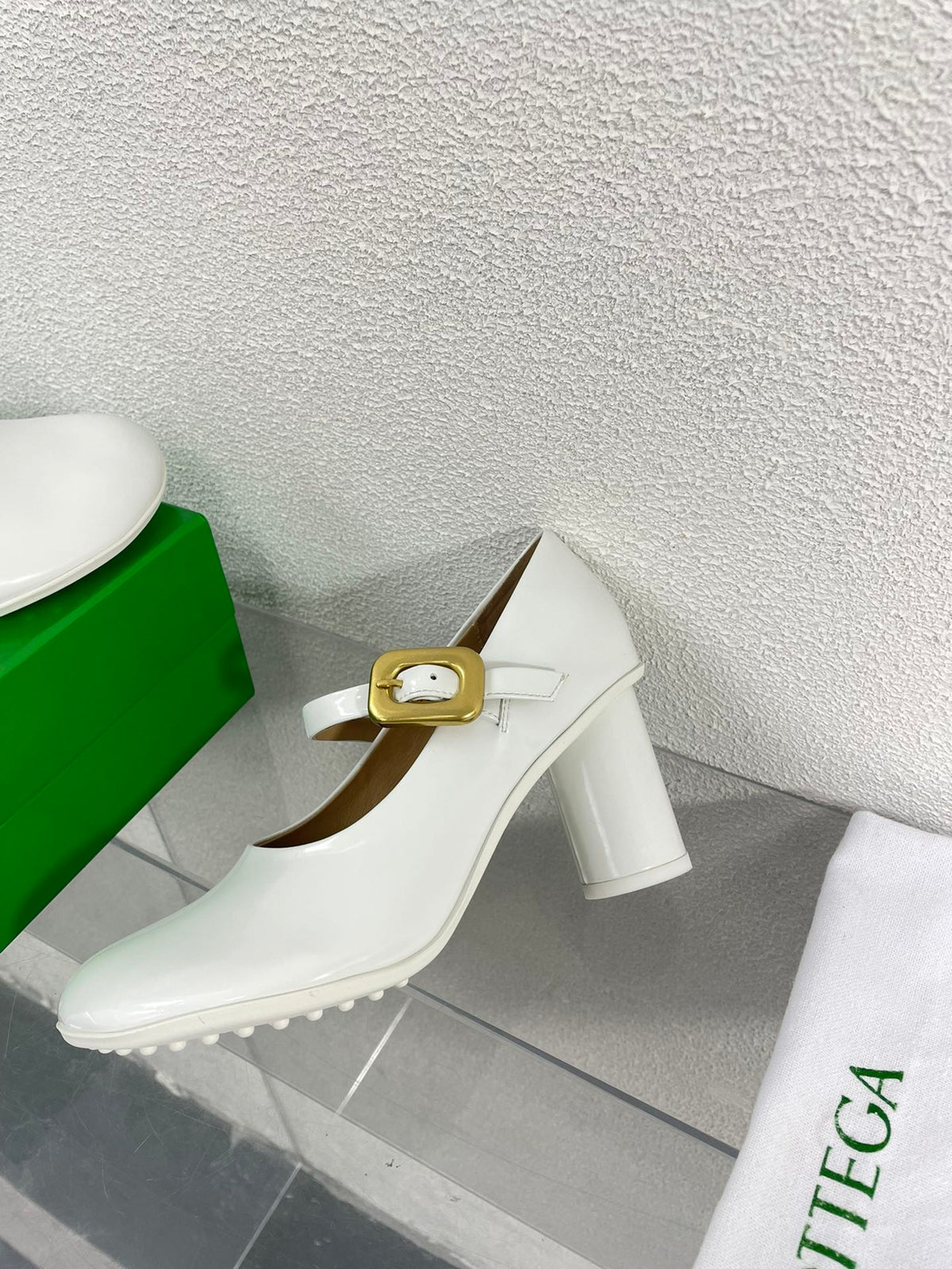 ATOMIC MARY-JANE PUMP 9 CM IN WHITE CALFSKIN