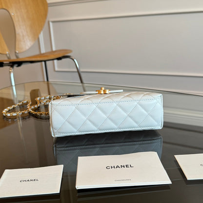 CHANEL KELLY BAG 19 IN WHITE CALFSKIN GOLD HARDWARE
