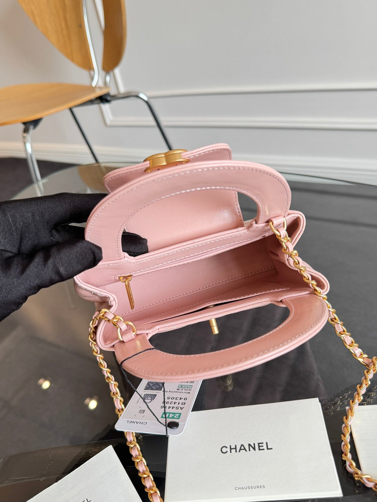 CHANEL KELLY BAG 19 IN LIGHT PINK CALFSKIN GOLD HARDWARE