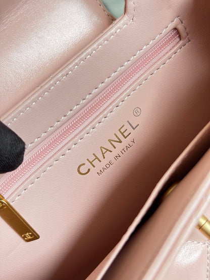 CHANEL KELLY BAG 19 IN LIGHT PINK CALFSKIN GOLD HARDWARE