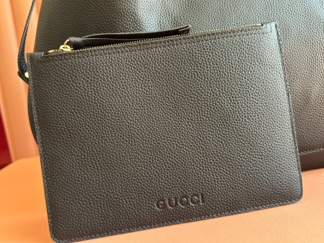 B LARGE SHOULDER BAG 49 IN BLACK SMOOTH LAMBSKIN
