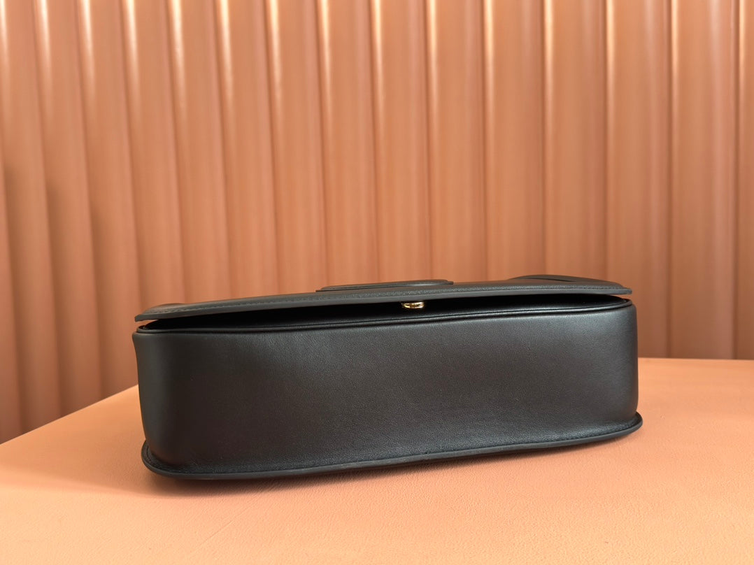 BLONDIE LARGE TOP HANDLE BAG 32 IN BLACK CALFSKIN