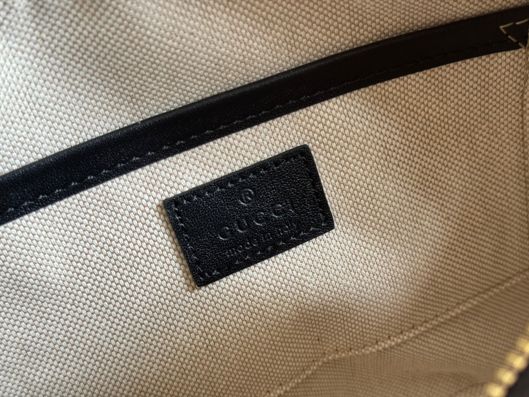 BLONDIE SMALL SHOULDER BAG 21 IN BLACK SMOOTH CALFSKIN