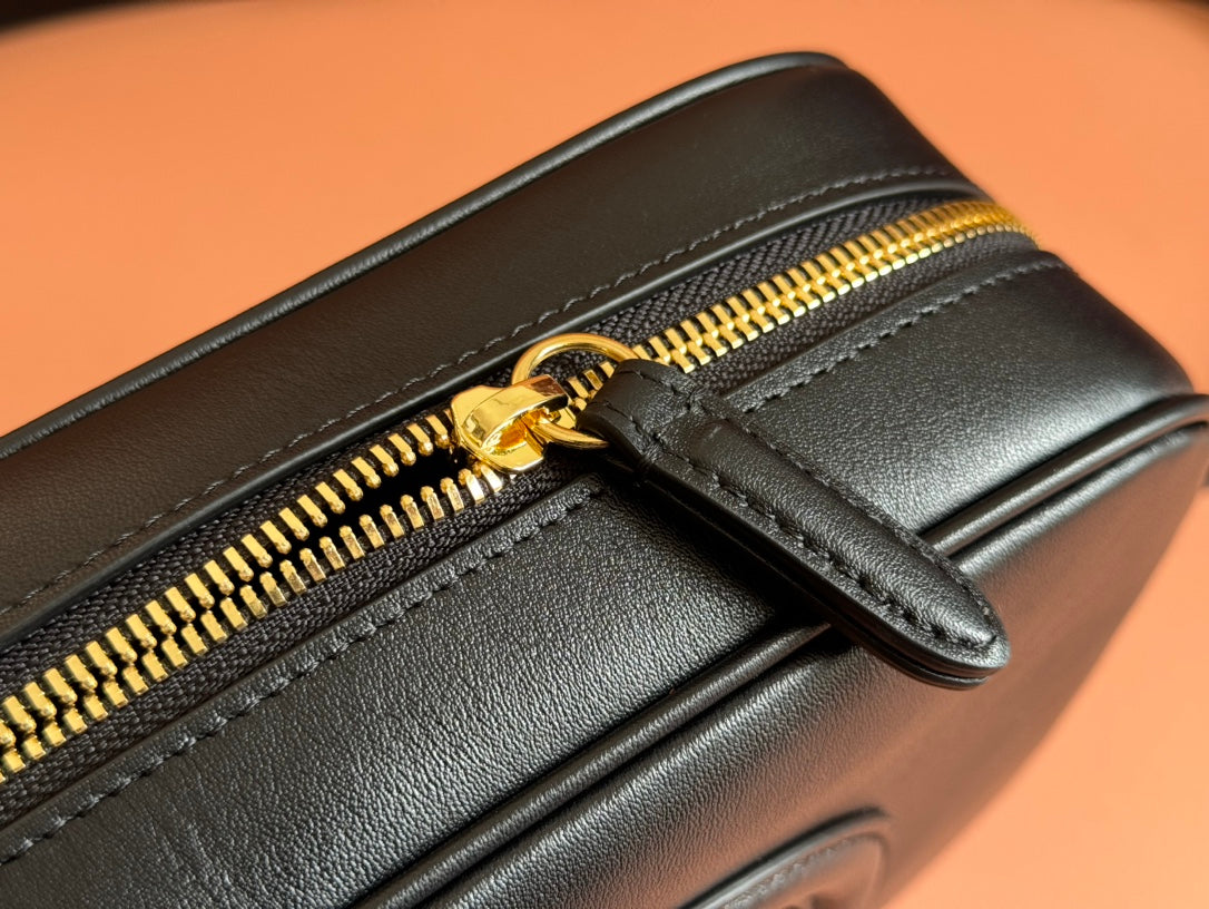 BLONDIE SMALL SHOULDER BAG 21 IN BLACK SMOOTH CALFSKIN