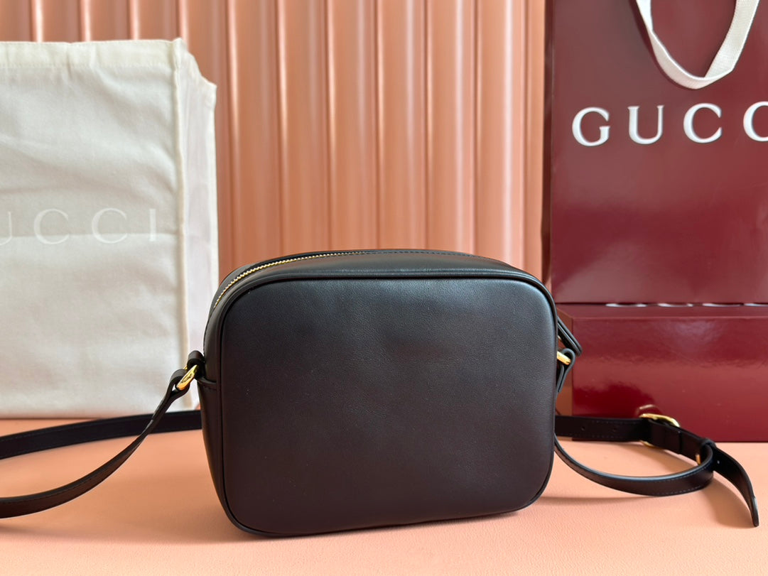 BLONDIE SMALL SHOULDER BAG 21 IN BLACK SMOOTH CALFSKIN