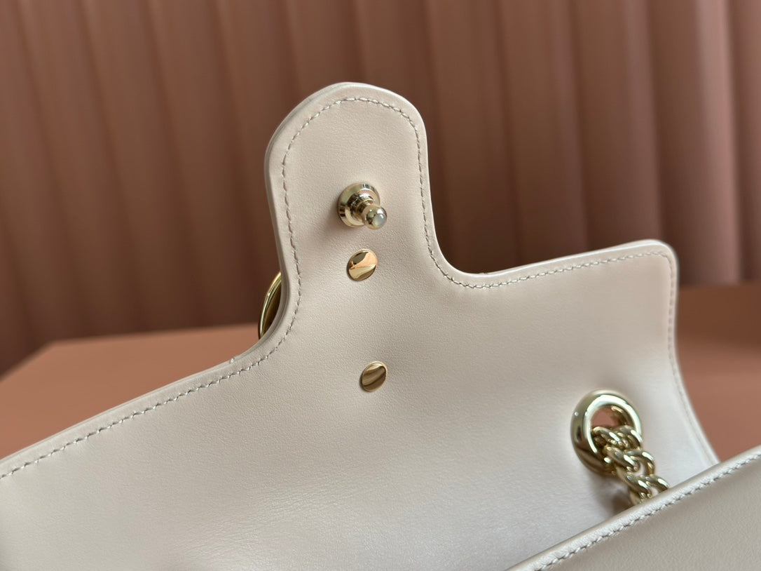 MARMONT MEDIUM SHOUDER BAG 23 IN LIGHT BEIGE CALFSKIN