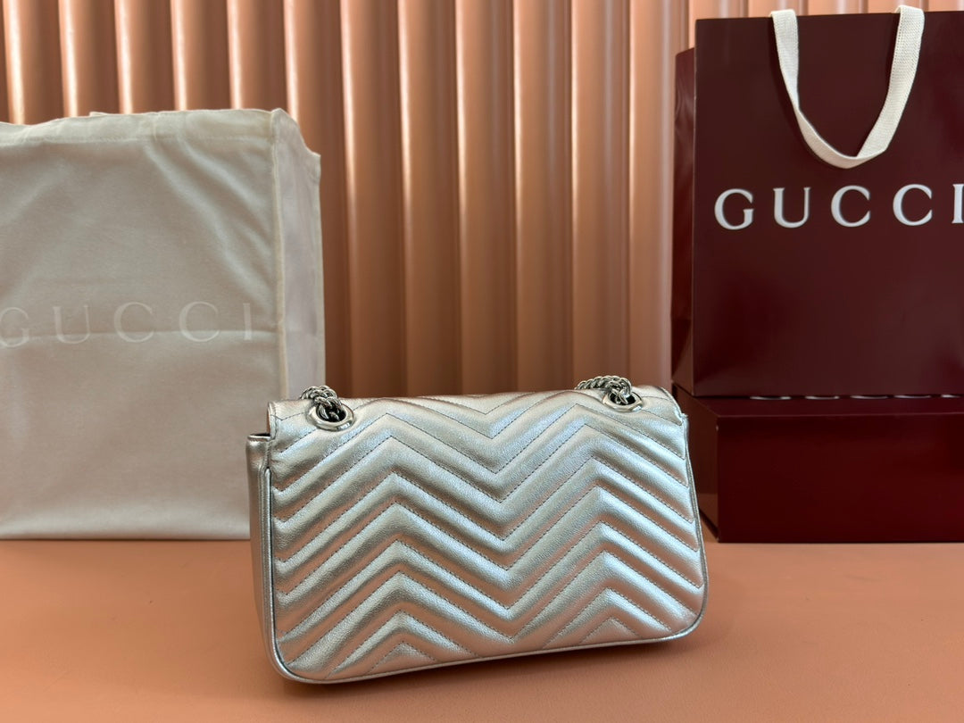 MARMONT MEDIUM SHOUDER BAG 26 IN SILVER PATENT CALFSKIN