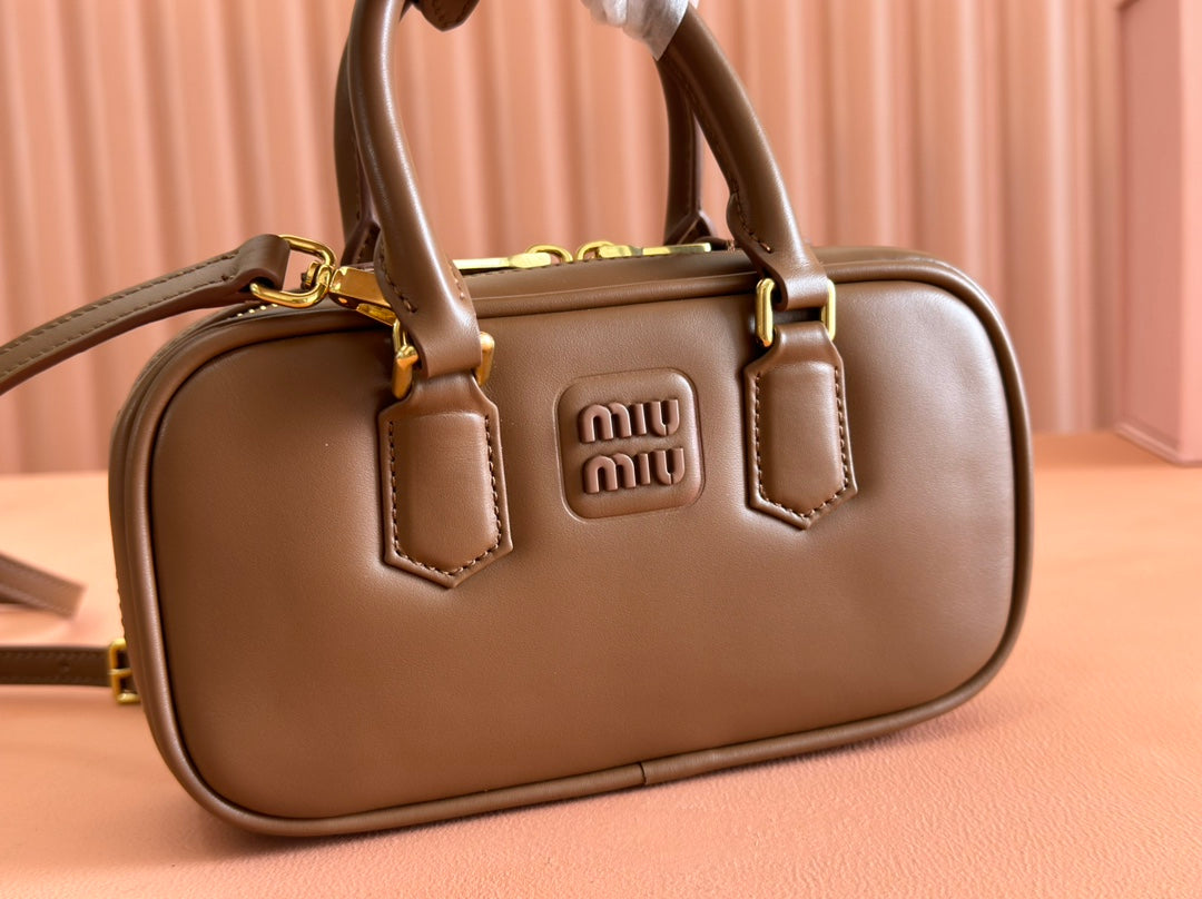 ARCADIE BAG 19 IN TAWNY BROWN SHINY CALFSKIN