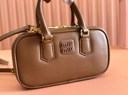 ARCADIE BAG 19 IN TAWNY BROWN SHINY CALFSKIN