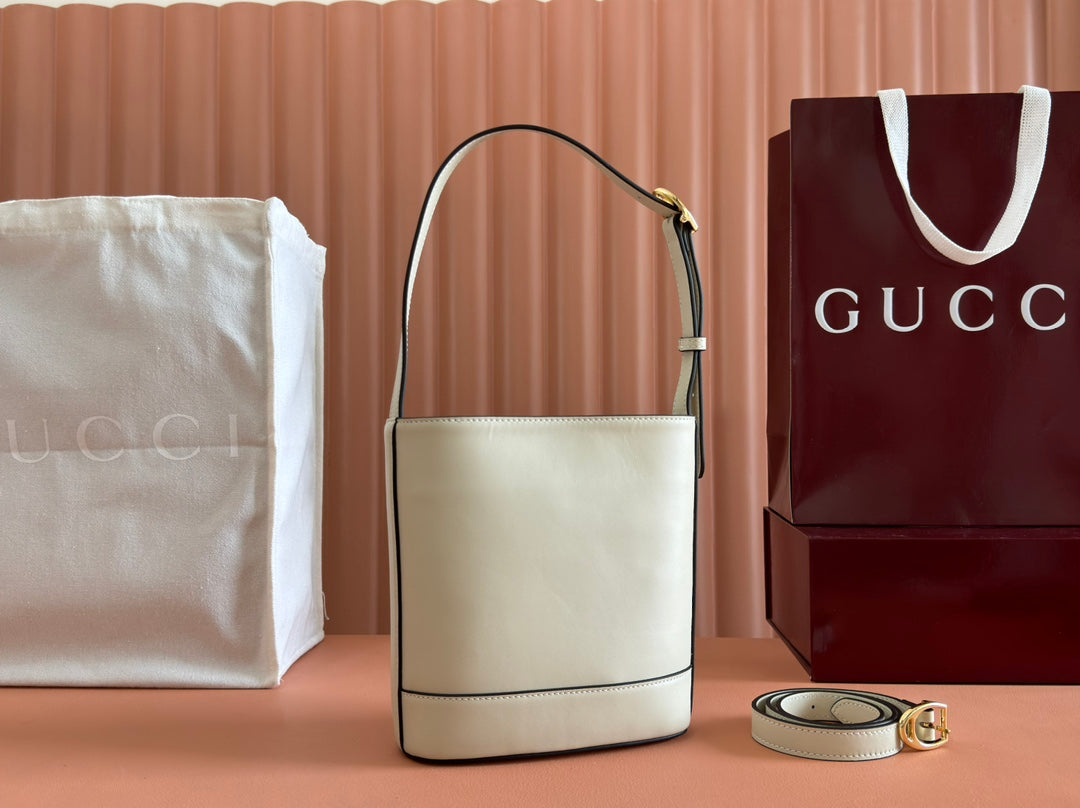 73 SMALL BUCKET BAG 20 IN OFF WHITE SMOOTH CALFSKIN