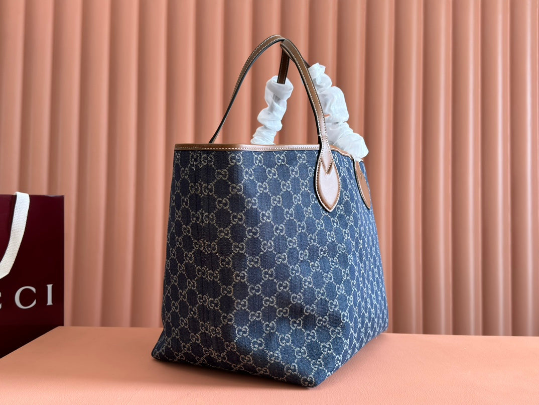 LARGE TOTISSIMA REVERSIBLE TOTE 30.5 IN DARK BLUE DENIM ONE SIDE GREY SUEDE