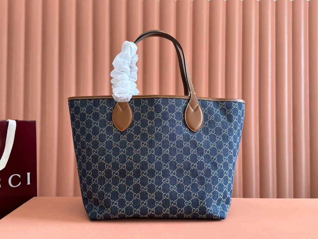 LARGE TOTISSIMA REVERSIBLE TOTE 30.5 IN DARK BLUE DENIM ONE SIDE GREY SUEDE