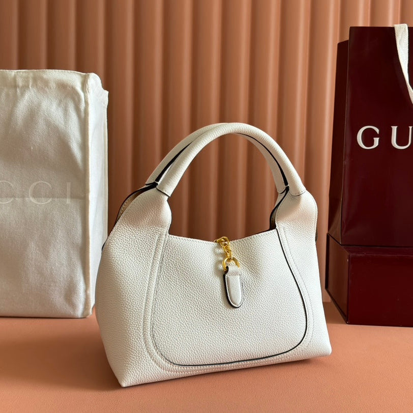 MEDIUM SOFTBIT MAXI SHOULDER BAG 27.5 IN OFF WHITE GRAINY LAMBSKIN