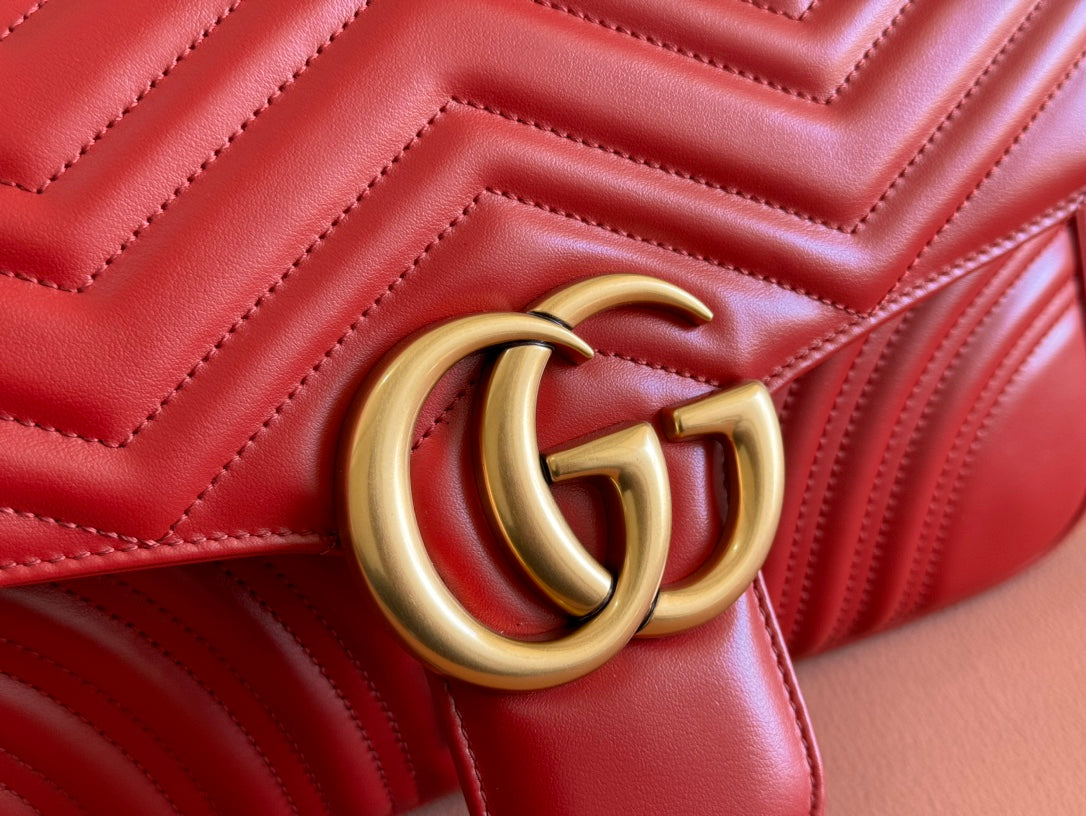 MARMONT SHOULDER BAG 31 IN RED CALFSKIN GOLD CHAIN