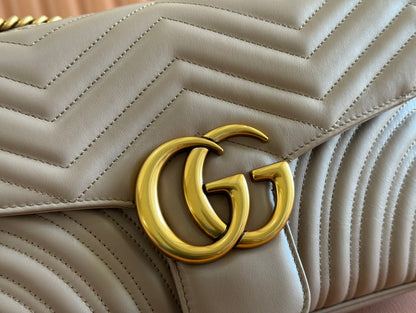 MARMONT SHOULDER BAG 31 IN BEIGE CALFSKIN GOLD CHAIN