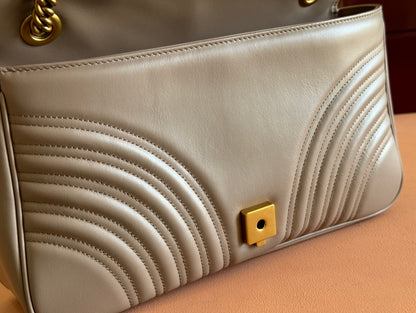 MARMONT SHOULDER BAG 31 IN BEIGE CALFSKIN GOLD CHAIN