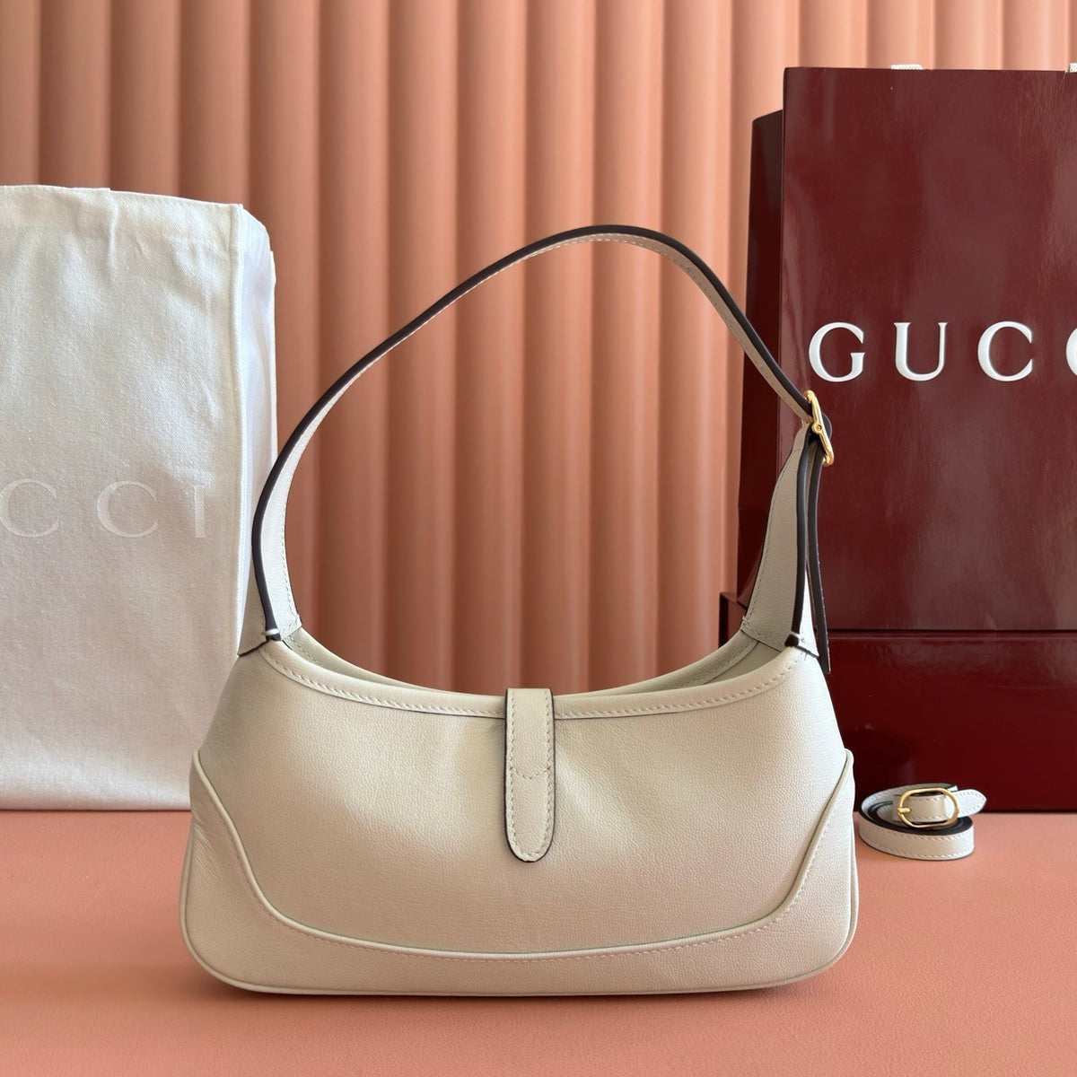 GUCCI 26S JACKIE SLIM SHOULDER BAG 27 IN CREAM WHITE CALFSKIN