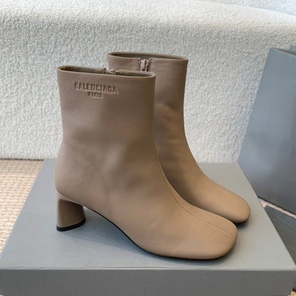 ANKLE BOOTS IN LIGHT BROWN LOGO EMBOSSED SOFT SHEEPSKIN