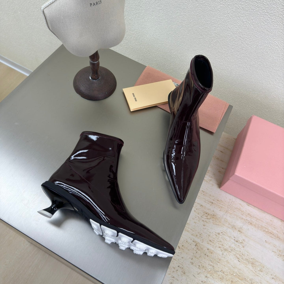 ANKLE POINTED-TOE BOOTS IN MAHOGANY GLOSSY CALFSKIN