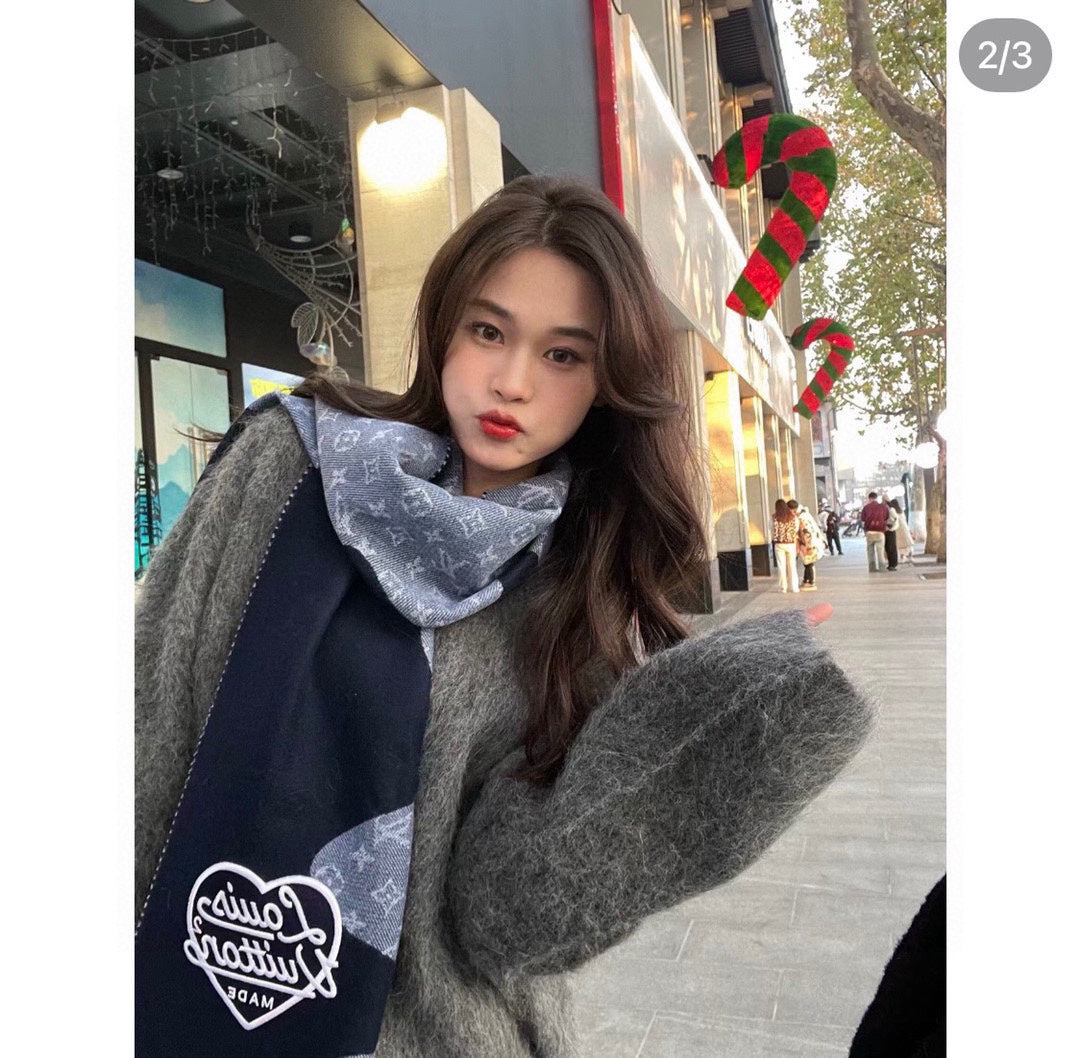 MONOGRAM DRIP 200 CM IN NAVY BLUE WOOL 391068