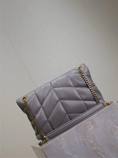 YSL 25S LOULOU PUFFER MEDIUM 29 IN SMOKY LAVENDER