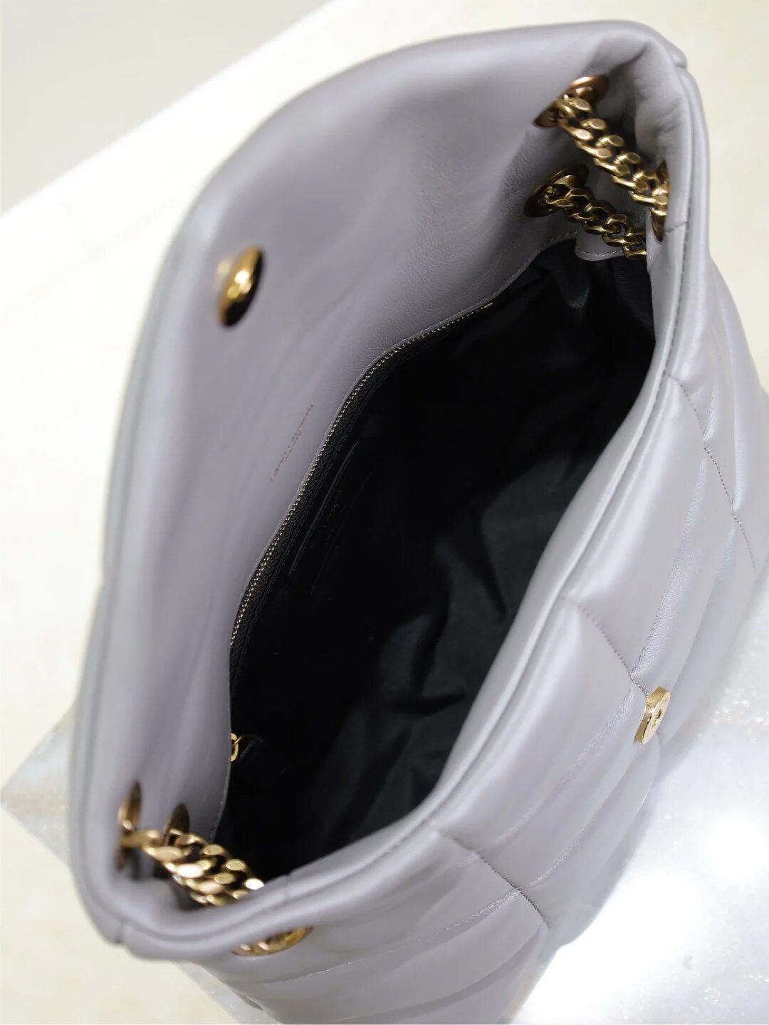 YSL 25S LOULOU PUFFER MEDIUM 29 IN SMOKY LAVENDER