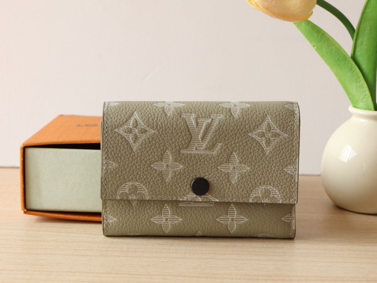 IRIS WALLET IN KHAKI BROWN EMBOSSED CALFSKIN