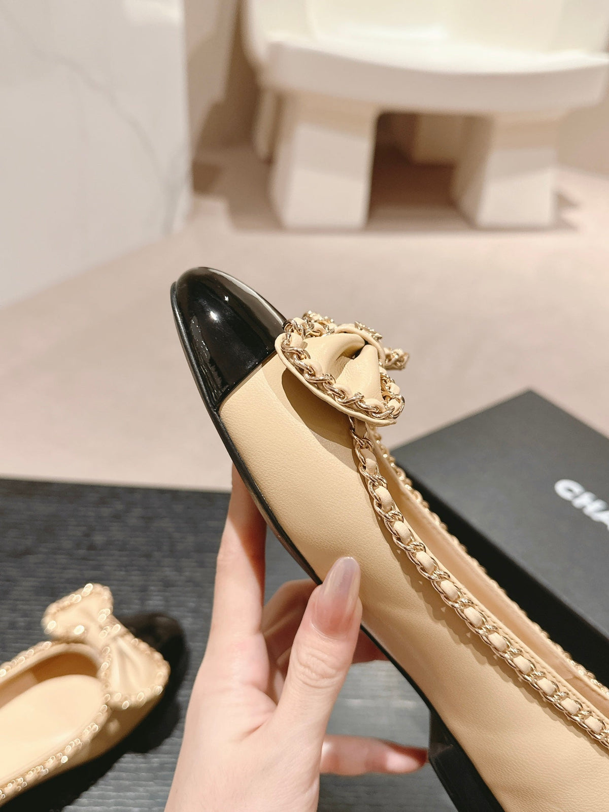 BOWKNOT BALLET FLAT IN BEIGE CREAM MIX BLACK SHEEPSKIN